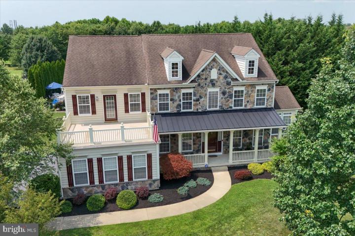 Photo of 112 Canal Way, Newark DE