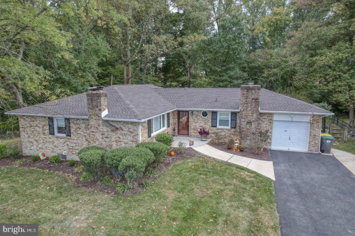 Photo of 12 Decker Drive, Newark DE