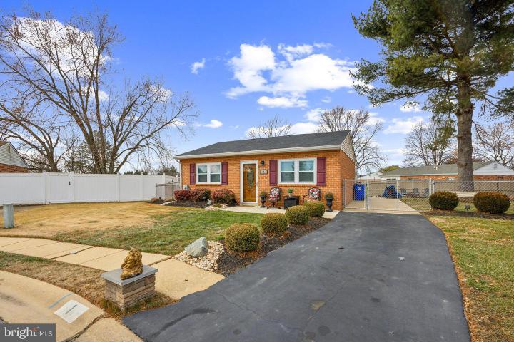 Photo of 1 Defoe Circle, Newark DE