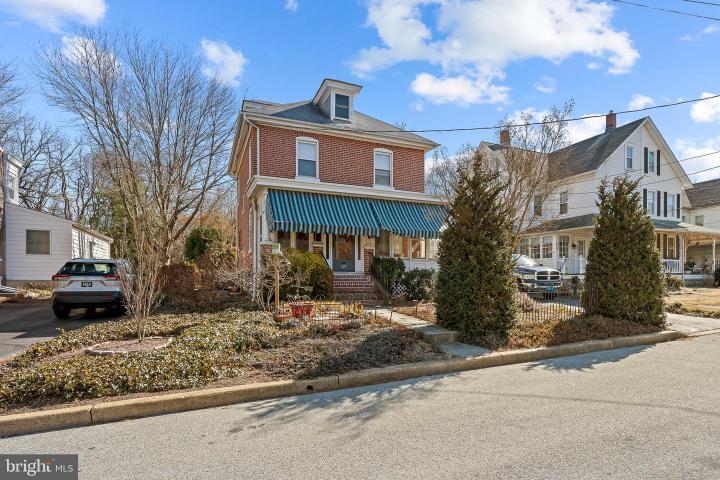 Photo of 124 N Dupont Road, Wilmington DE