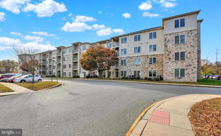 Photo of 1000 Fountainview Circle 113, Newark DE