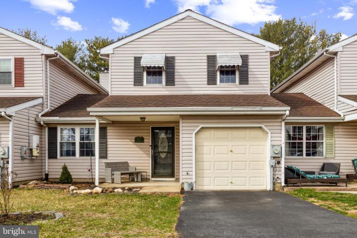 Photo of 103 Upper Valley Lane, Newark DE