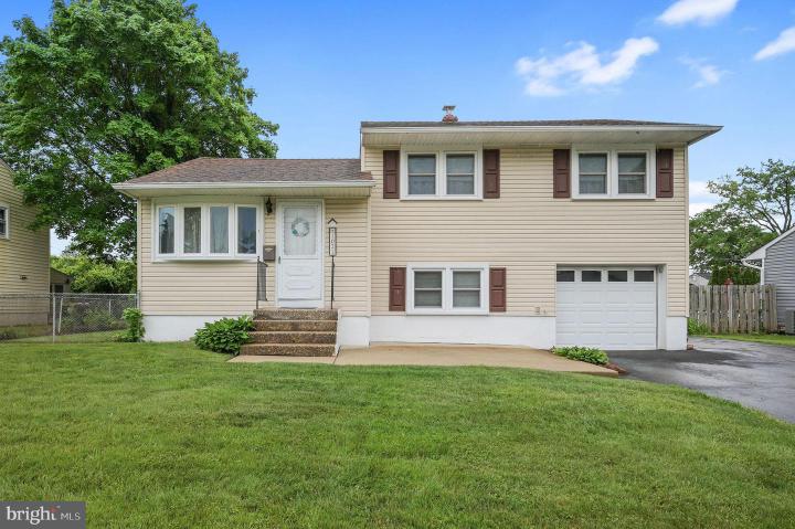 Photo of 1021 Gallery Road, Wilmington DE