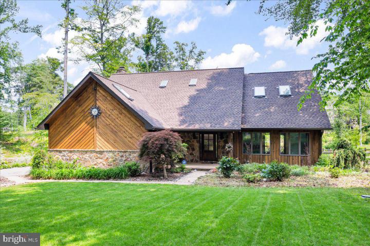 Photo of 13 Quartz Mill Road, Newark DE