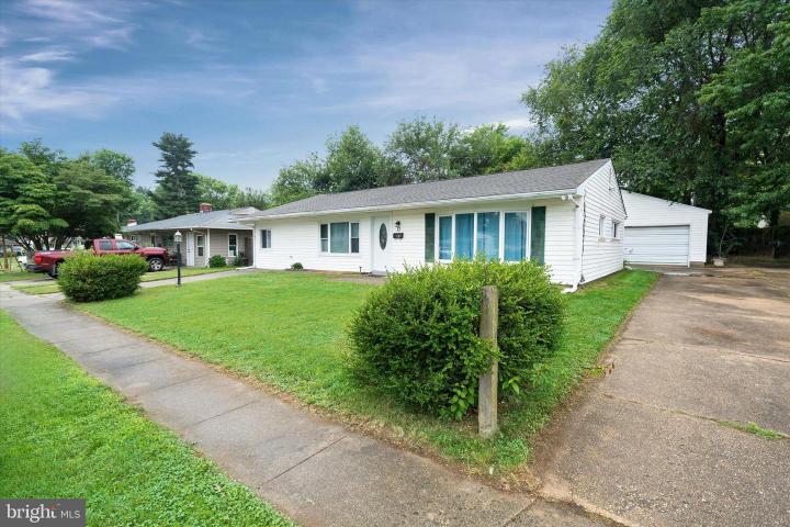 Photo of 12 S Kingston Road, Newark DE