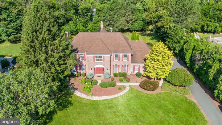Photo of 10 Equestrian Circle, Hockessin DE