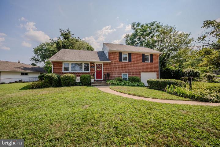 Photo of 102 Darwin Drive, Newark DE