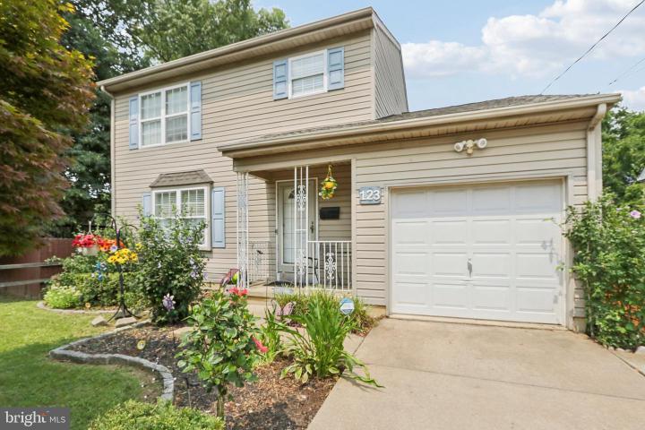 Photo of 123 W Champlain Avenue, Wilmington DE