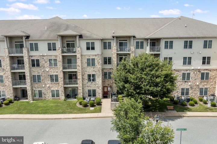 Photo of 1000 W Fountainview Circle 105, Newark DE