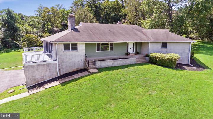 Photo of 747 Morris Road