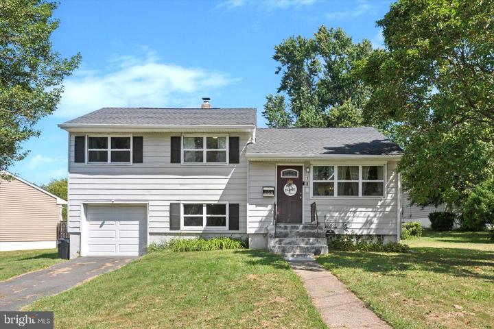 Photo of 109 Chesterfield Drive, New Castle DE
