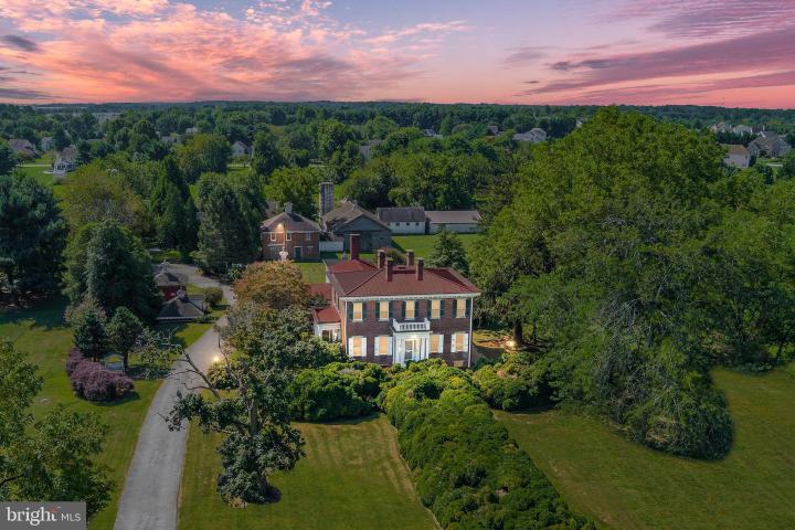 Photo of 692 Bayview Road