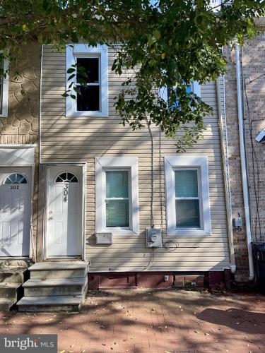 Photo of 304 S Claymont Street, Wilmington DE