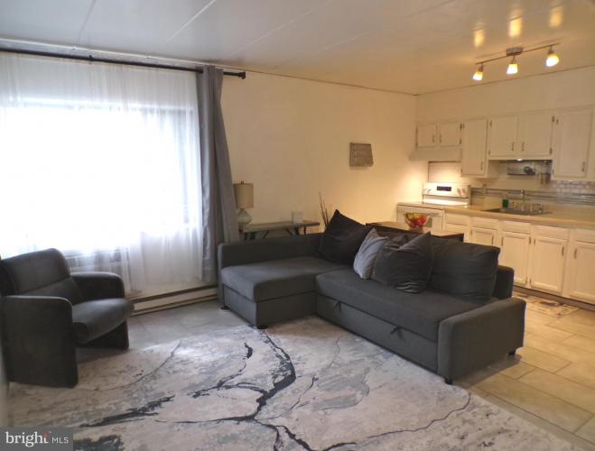 Photo of 610 W 11th Street A023