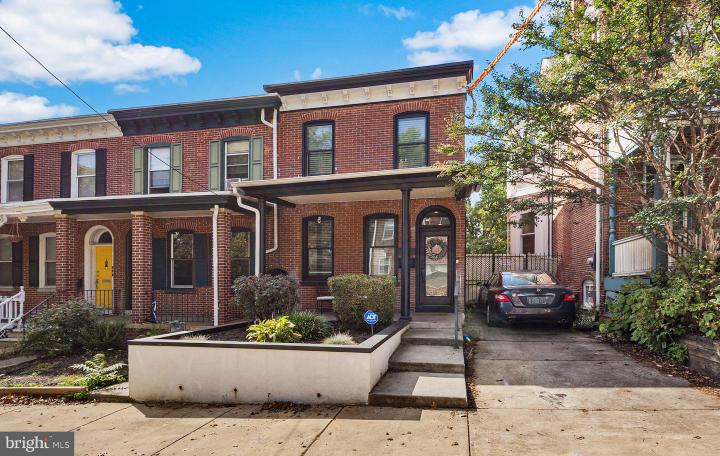 Photo of 1204 W 8th Street