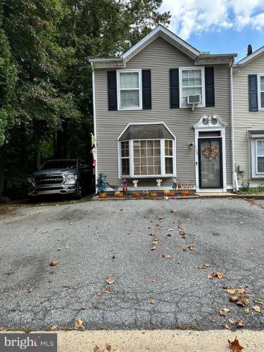 Photo of 145 Creekside Court, Newark DE