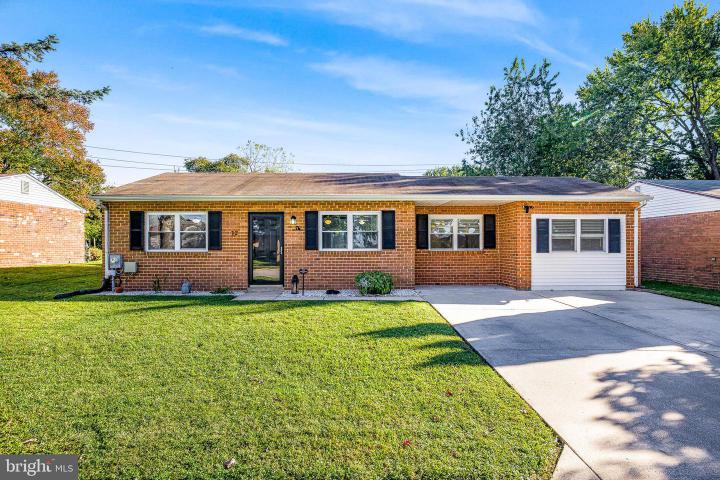 Photo of 12 Defoe Circle, Newark DE