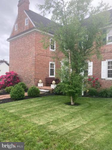 Photo of 12 E Cochran Street