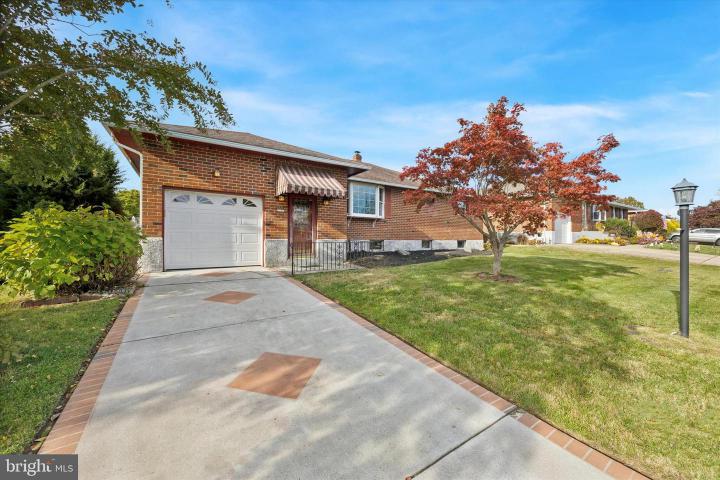 Photo of 1704 Walter Drive