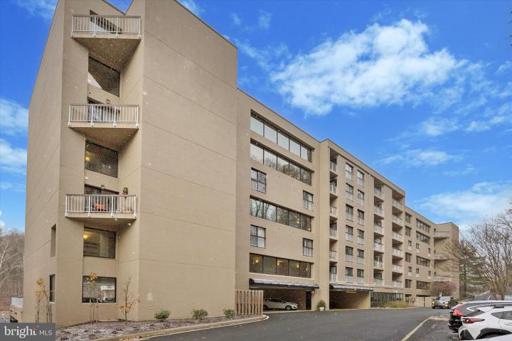 Photo of 1704 N Park Drive A409