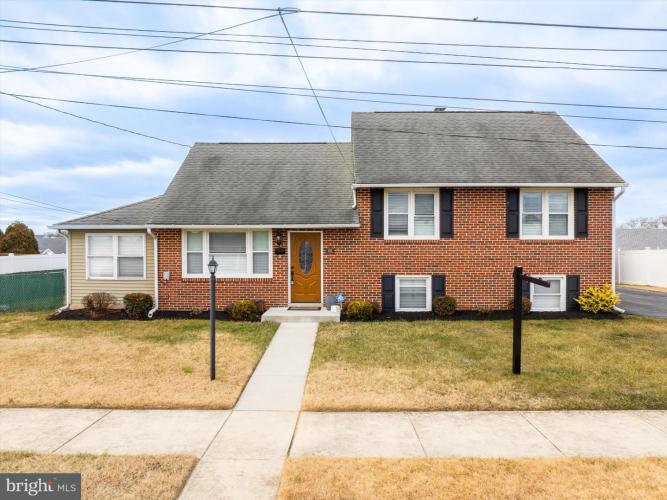 Photo of 105 W Keystone Avenue