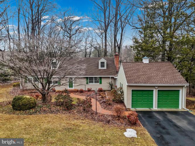 Photo of 1002 Dixon Drive, Newark DE