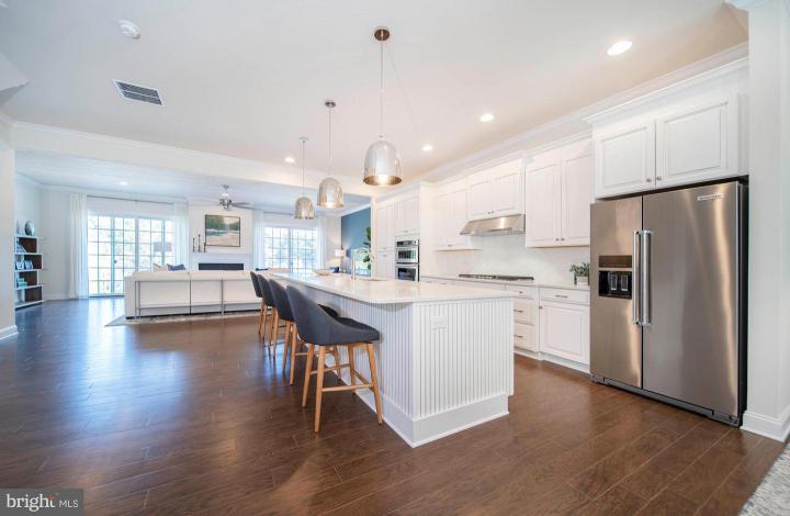 Photo of 2562 Riddle Avenue