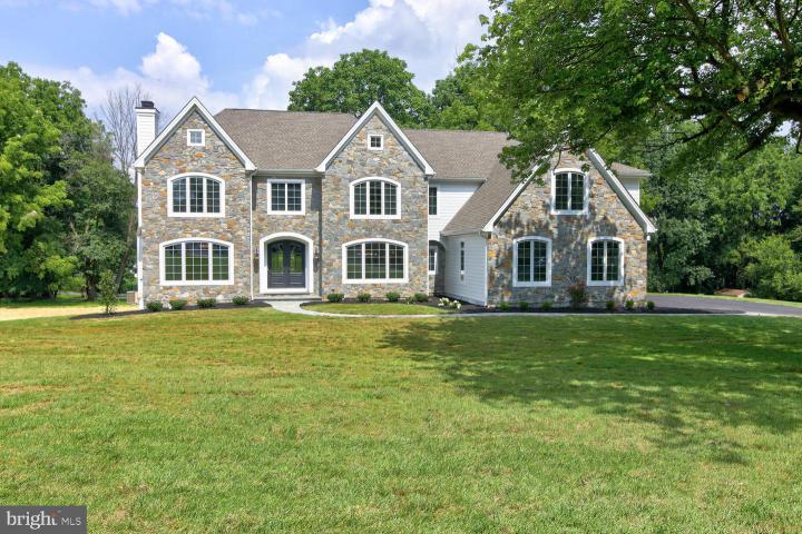 Photo of 42 Clouds Way