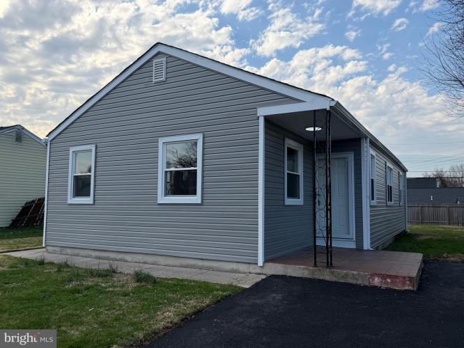 Photo of 321 Bassett Avenue