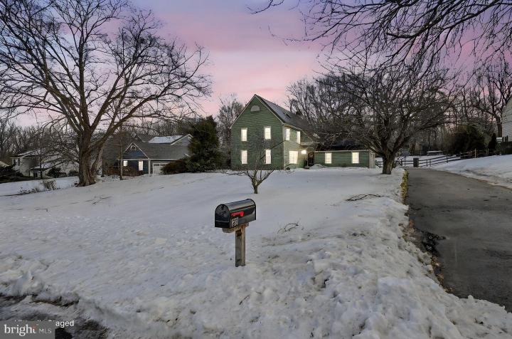 Photo of 21 Farmingdale Lane