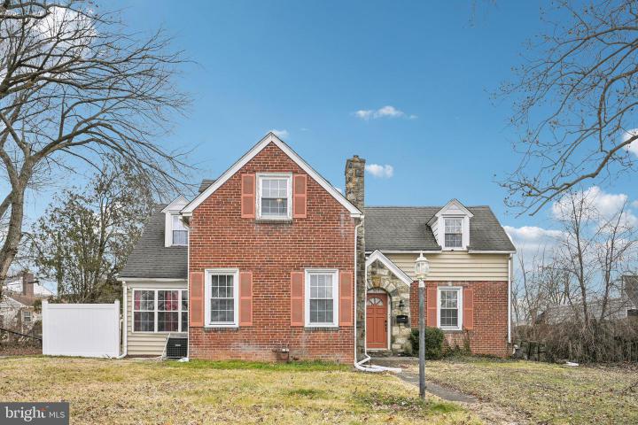 Photo of 507 Marsh Road, Wilmington DE