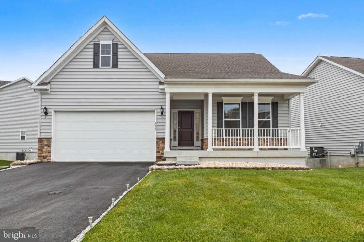 Photo of 219 N Heron Circle