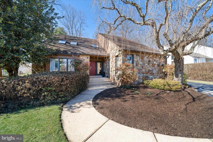 Photo of 100 Bellant Circle