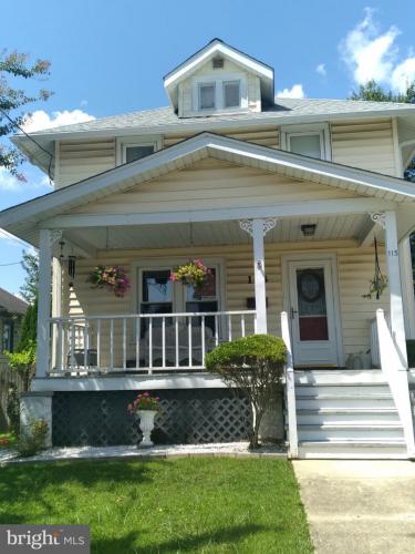 Photo of 113 S Gray Avenue