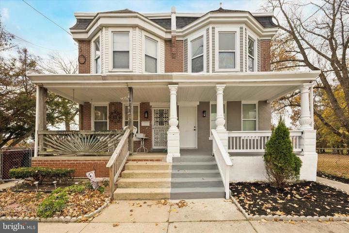 Photo of 222 E 30th Street