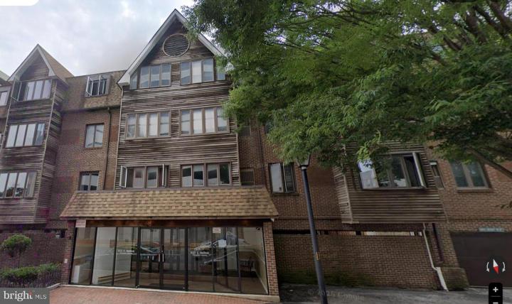 Photo of 1025 N Madison Street 309