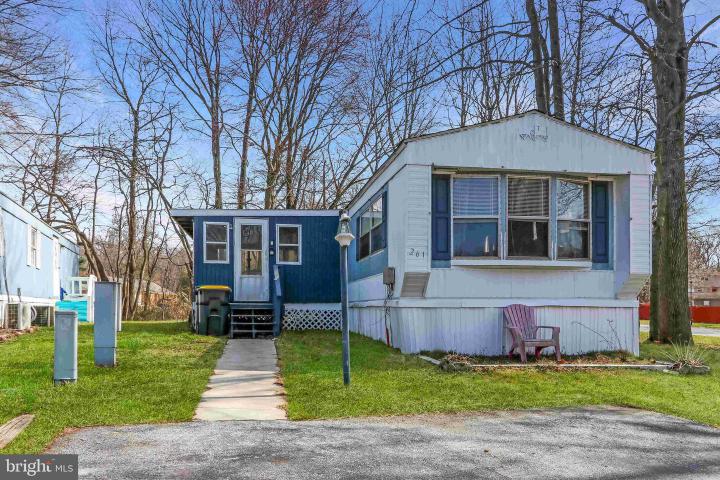 Photo of 261 Dufferin Drive 261