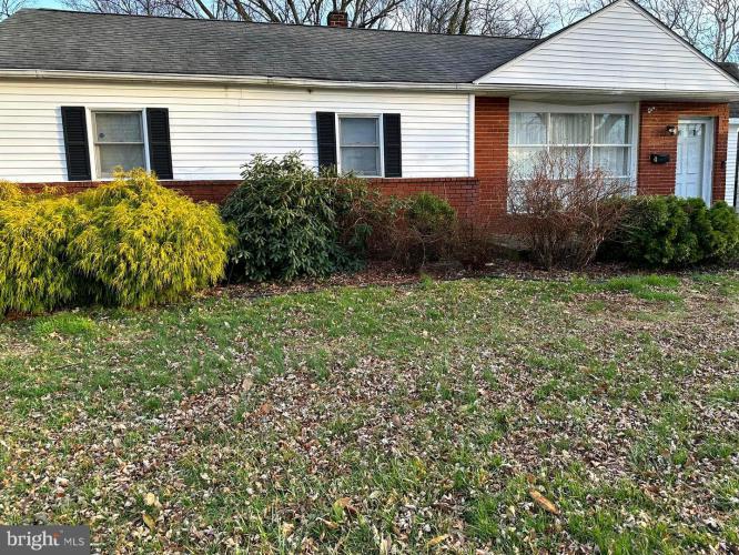 Photo of 4 E Clairmont Drive