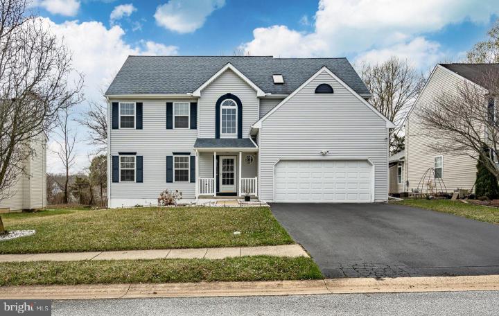 Photo of 107 W Flagstone Drive, Newark DE
