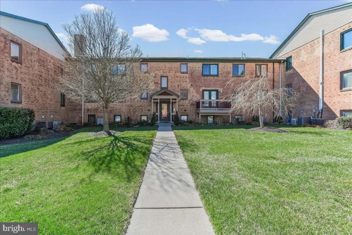 Photo of 7001 Pleasant Court 7001