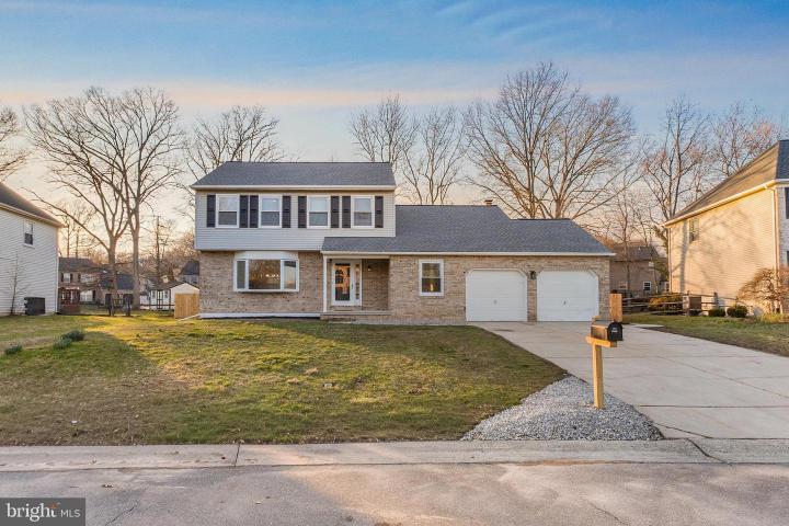 Photo of 210 W Silver Fox Road