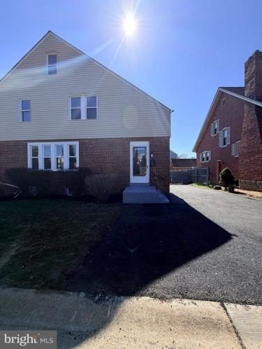 Photo of 402 Grove Avenue