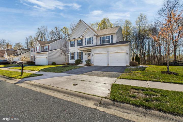 Photo of 419 Bergenia Loop