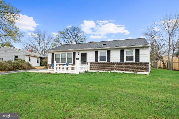 Photo of 101 N Brownleaf Road