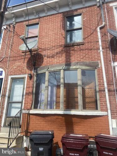 Photo of 419 E 9th Street