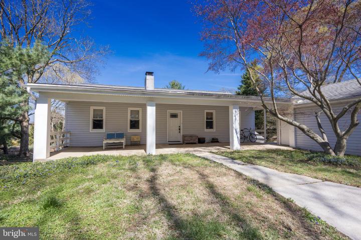 Photo of 820 Sharpless Road