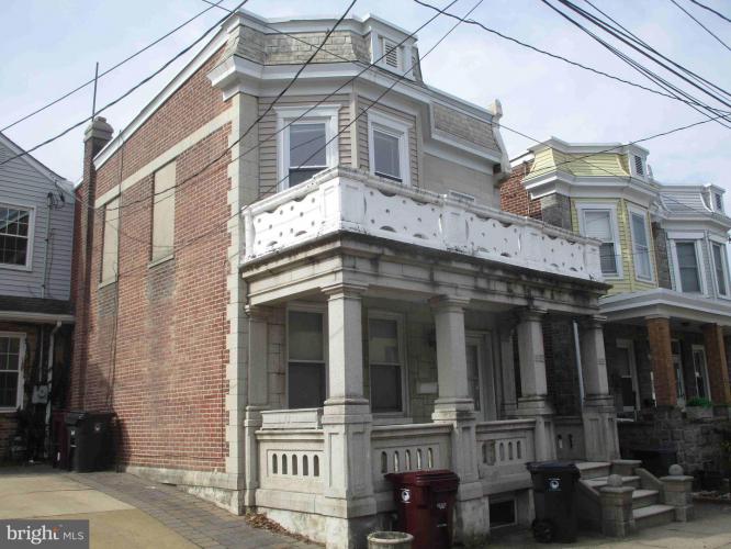 Photo of 1906 W 9th Street