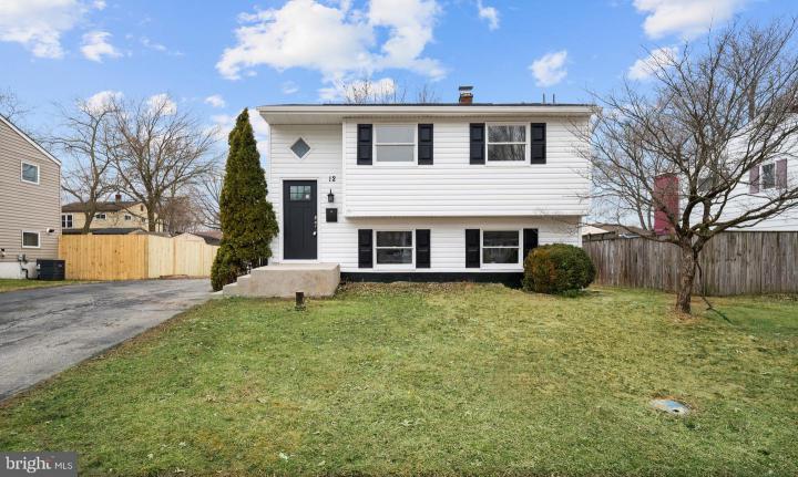 Photo of 12 Dunsinane Drive, New Castle DE