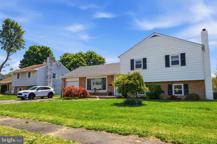 Photo of 10 Darwin Road, Newark DE