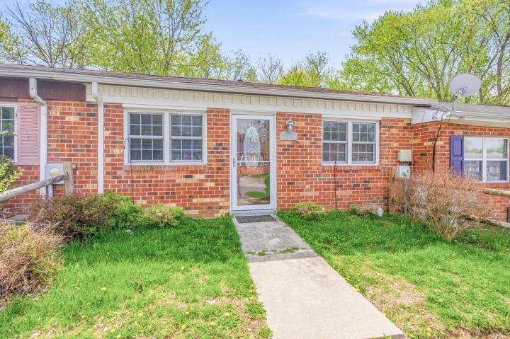 Photo of 2110 Pasternak Place